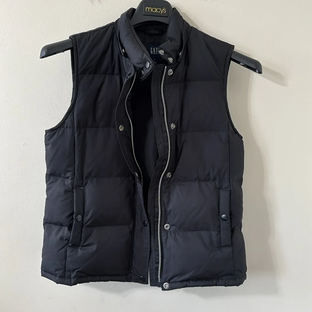 GAP Black Puffer Down Vest Size Small - Picture 4 of 9